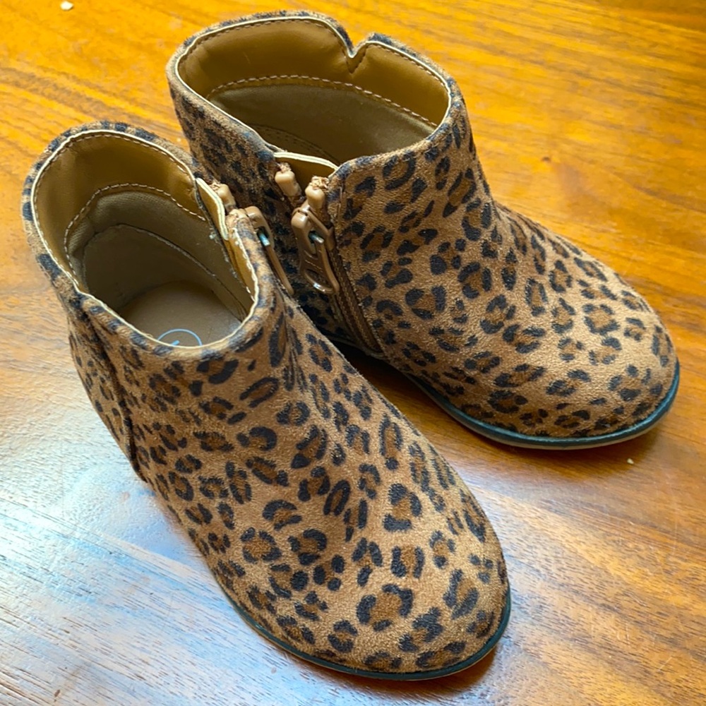 Cat & jack leopard print boots toddler size 5